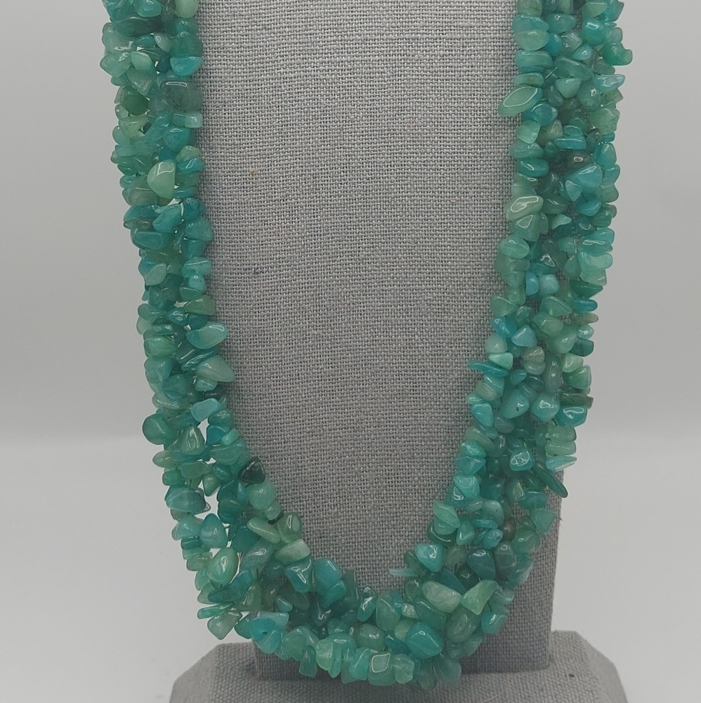 Green/Teal Faux Stone Necklace